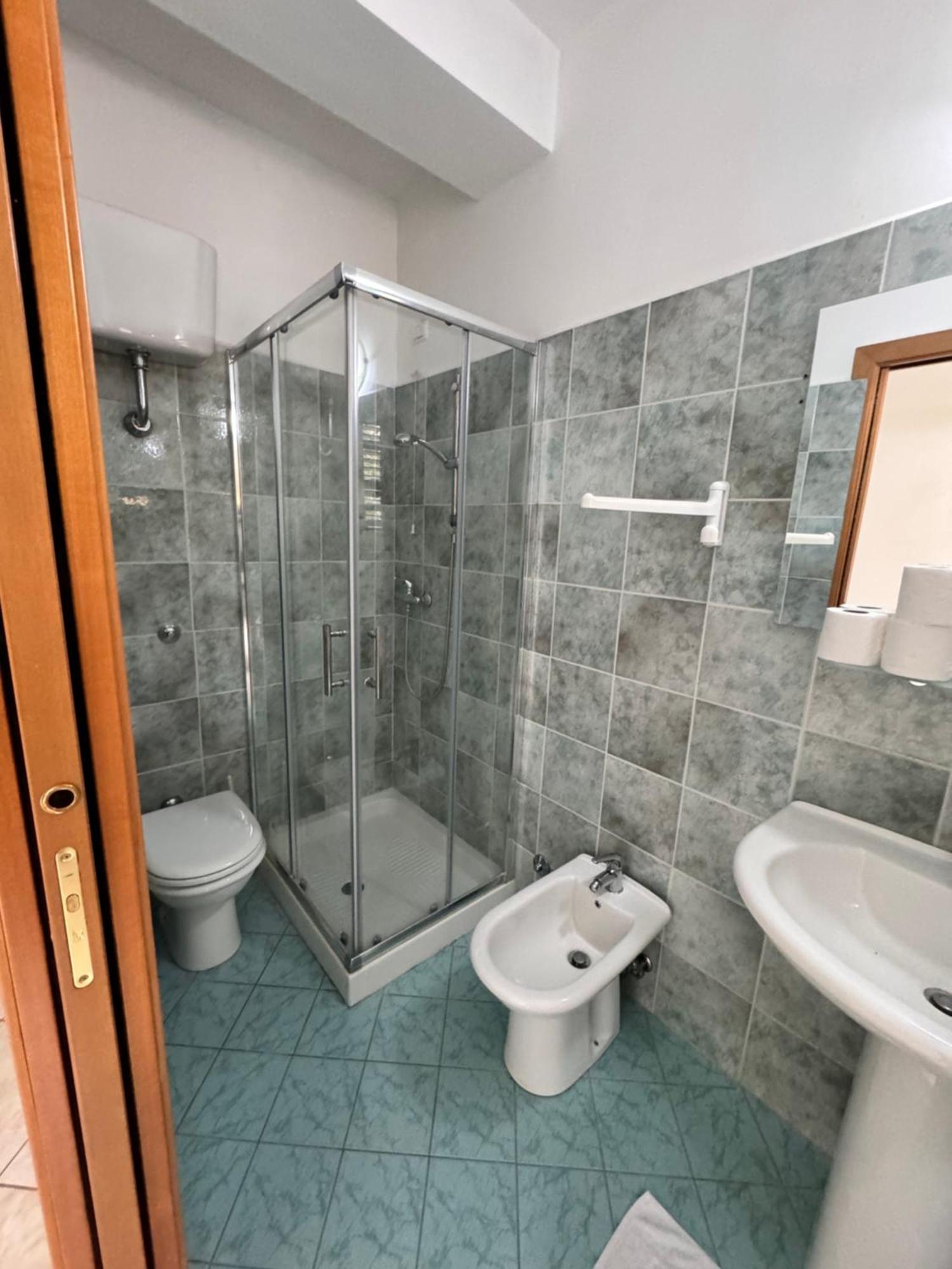 Hotel Da Bosio Genga  Esterno foto